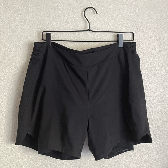 Pearl Izumi Pants - Pearl Izumi Women’s Pull-On Bike Cycling Shorts with Chamois 12 Black